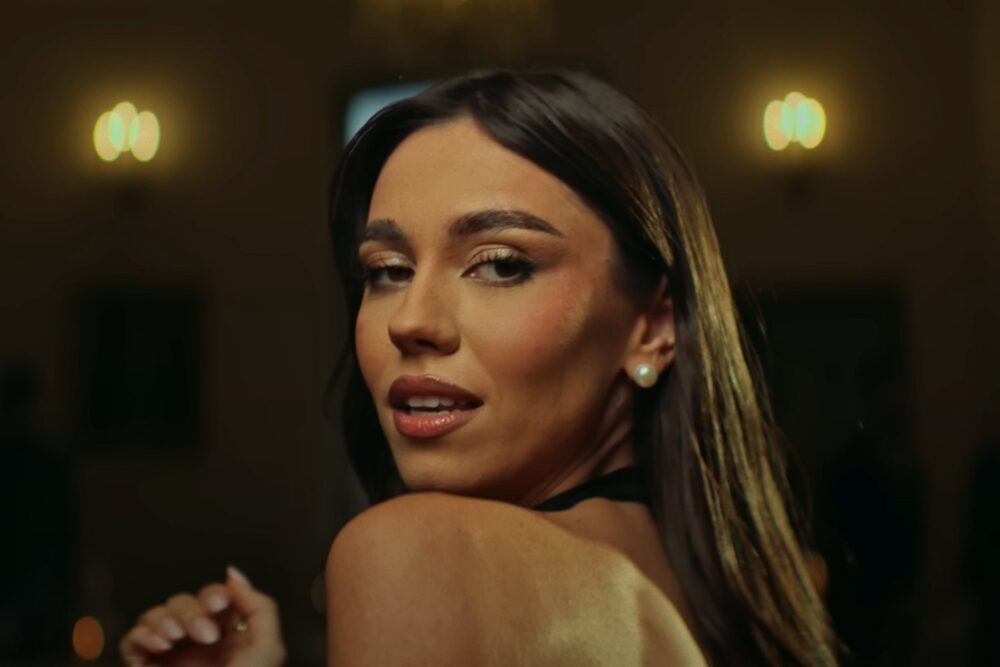 Mira lansează piesa